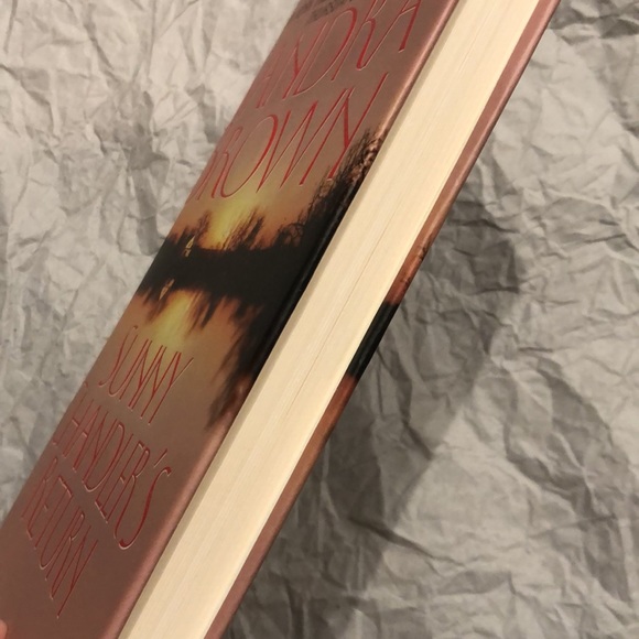 ⭐️3 for $15⭐️ Hardcover | Sunny Chandler’s Return by Sandra Brown - Picture 4 of 4